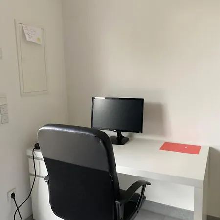 Comfortable Home In Nuremberg: Vacation Or Work! Appartement Neurenberg